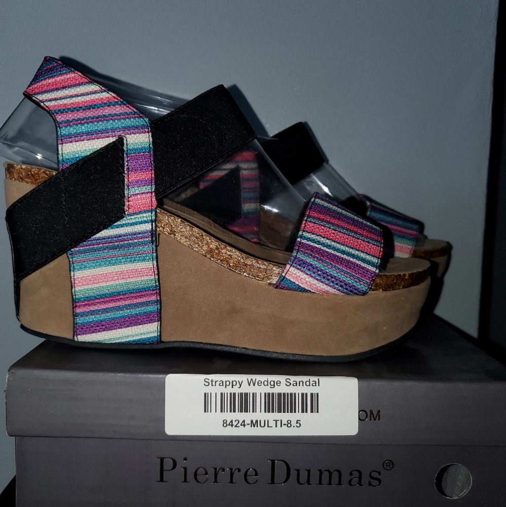 NEW - Pierre Dumas Wedge Sandals